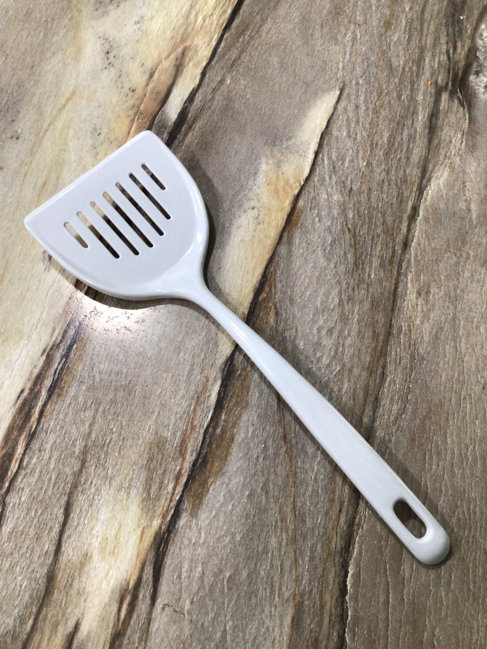 Vintage White Melamine-Ware Slotted Spatula Turner JP-639 Kitchen Utensil 11.75”